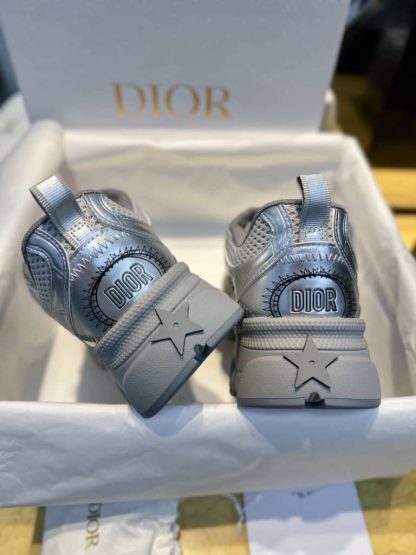 Replica Dior Chrono Sneaker Gray Mesh with Silver-Tone Laminated Leather-Effect Panels - Image 3