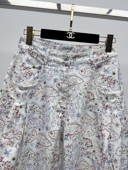 Replica Chanel Denim Cruise Fish Pattern Pants 2025 - Image 5