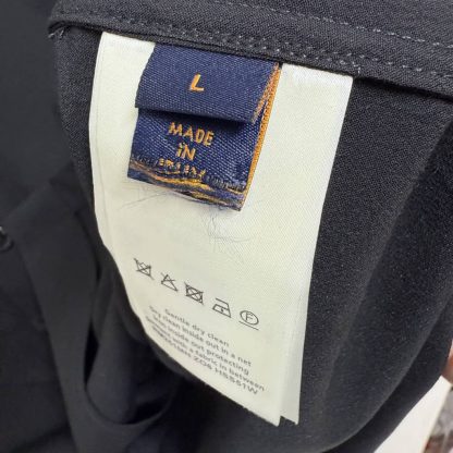 Replica Louis Vuitton Mini Monogram Silk-Cotton Blend Short-Sleeved Shirt 1AHCOU - Image 5