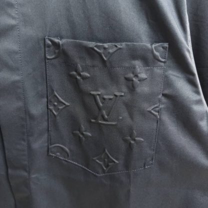 Replica Louis Vuitton Monogram Pocket Short-Sleeved Shirt 1AHVYF - Image 7