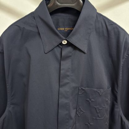 Replica Louis Vuitton Monogram Pocket Short-Sleeved Shirt 1AHVYF - Image 9