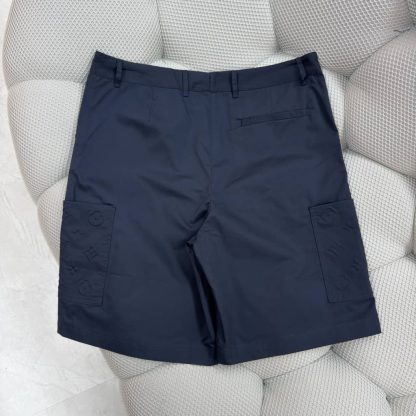 Replica Louis Vuitton Monogram Pocket Cargo Shorts 1AHVTI - Image 8