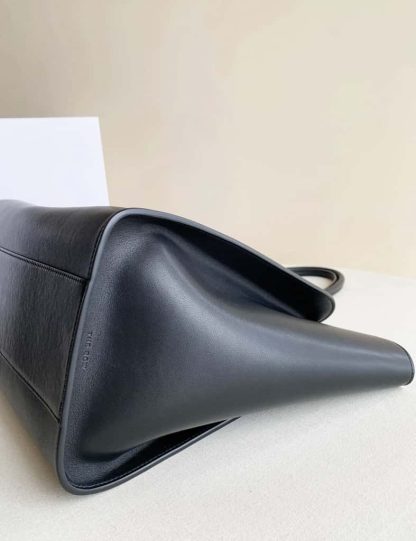 Replica The Row Marlo 17 Bag in Leather Black - Image 5